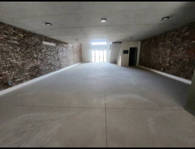 229M² WAREHOUSE TO LET IN ALLANDALE